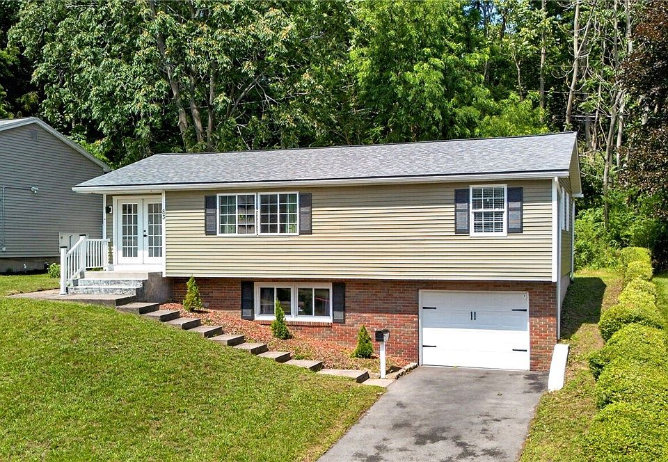 1st image of 83 Valley St