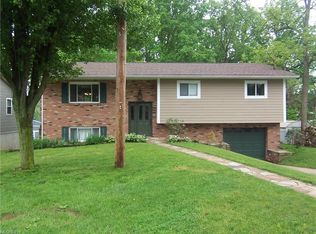 31 Woodland Dr, Williamstown, WV 26187