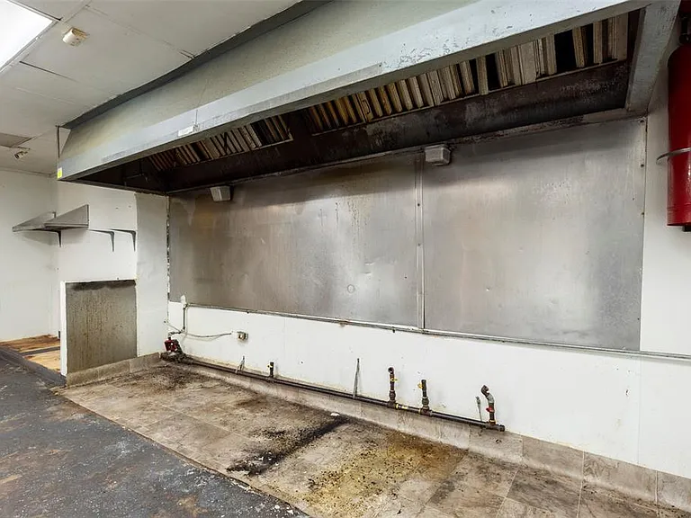 327 S Green Ave — Photo 23