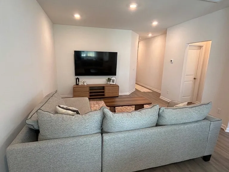 5528 Avery Dr — Photo 27