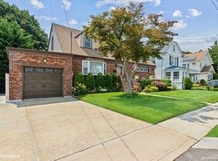 6 Lois Pl, Valley Stream, NY 11580