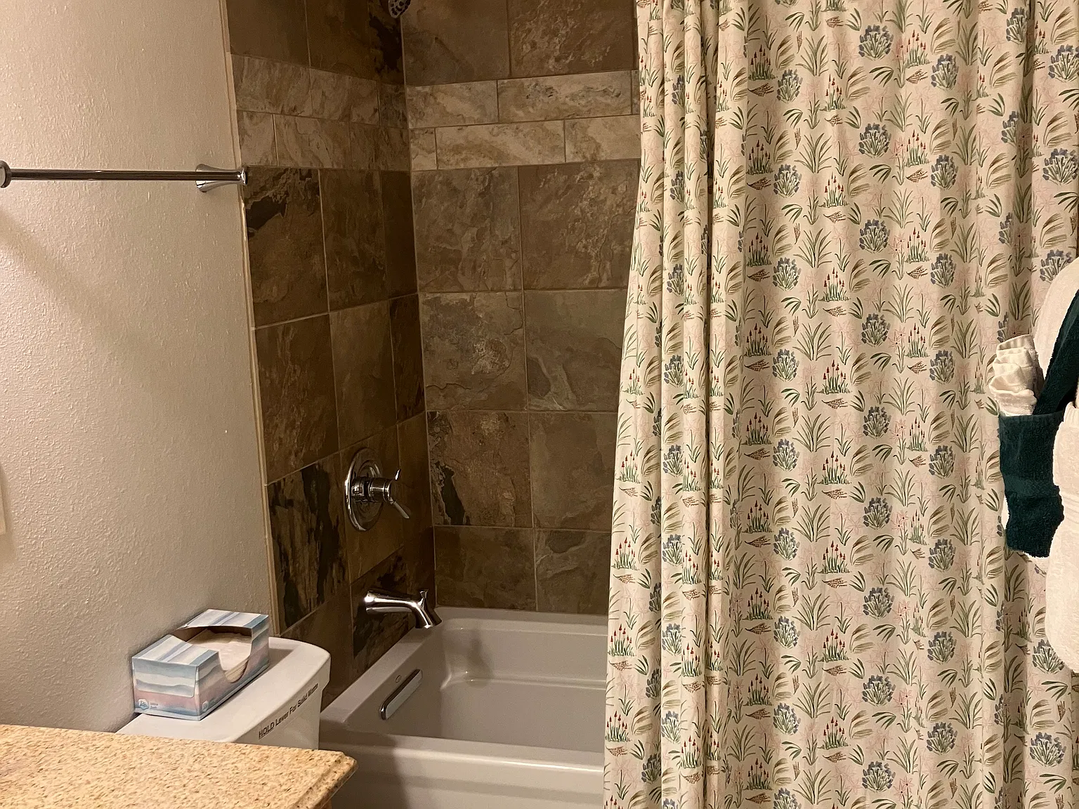2 bed, 900 sqft, $5,000 — Photo 4