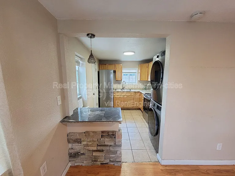 1124 E 7th Ave — Photo 5