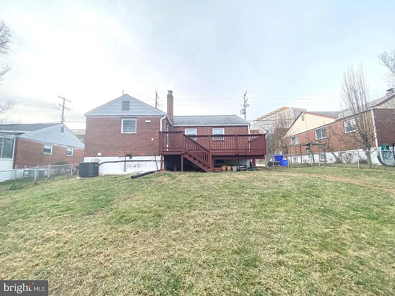 11005 Amherst Ave — Photo 45