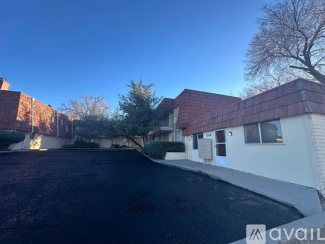 Large 1 bedroom 1 bath with Gorgeous Lakeview — Photo 1