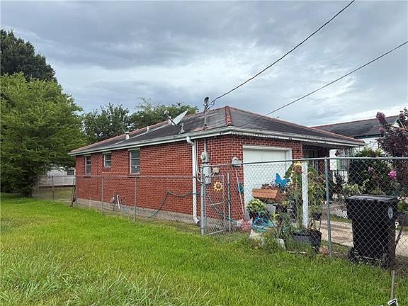3rd image of 1023 Leboeuf St