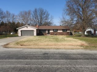 3607 S Cherokee Rd, Taylorville, IL 62568