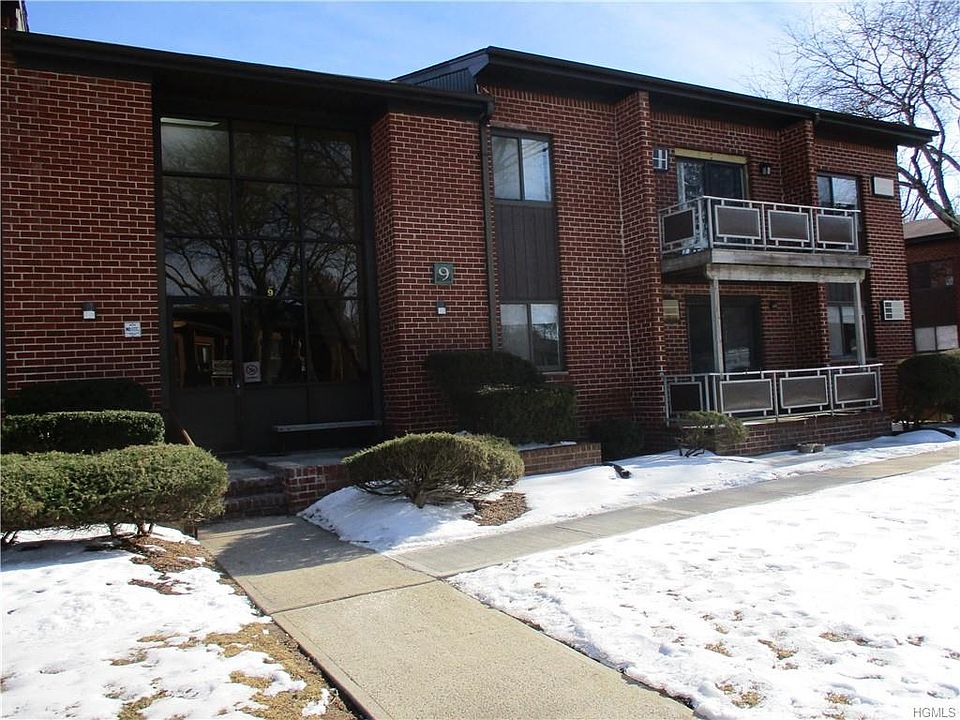 1st image of 9 Darian Ct APT 2D
