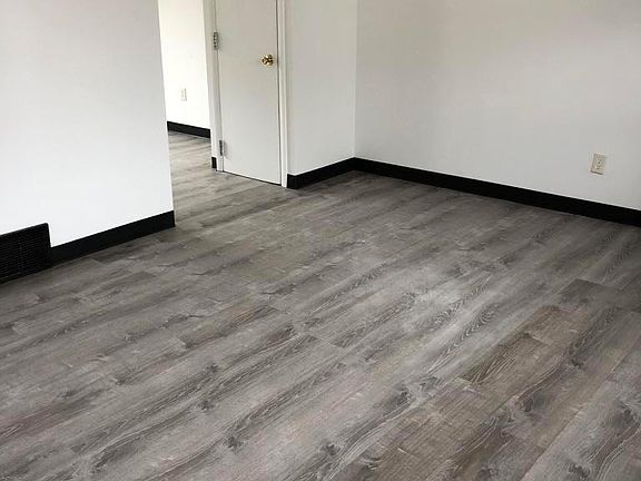 3rd image of 3294 E 5th Ave