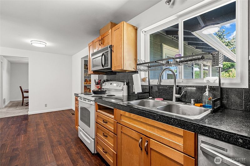 5th image of 9713 Wright Bliss RD NW