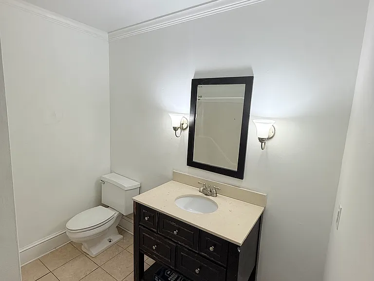1493 Foxhall Dr — Photo 17
