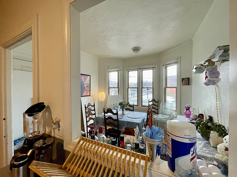 375 Thayer St #1 — Photo 6