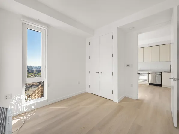 150 Lawrence Street image 9 of 32