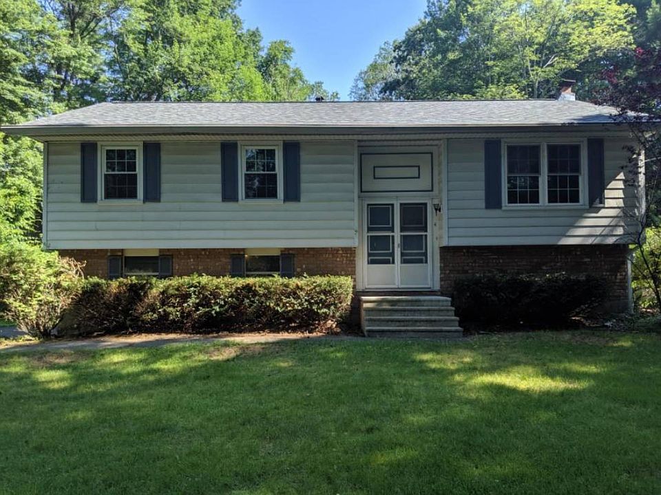 1st image of 4 Lilac Ct