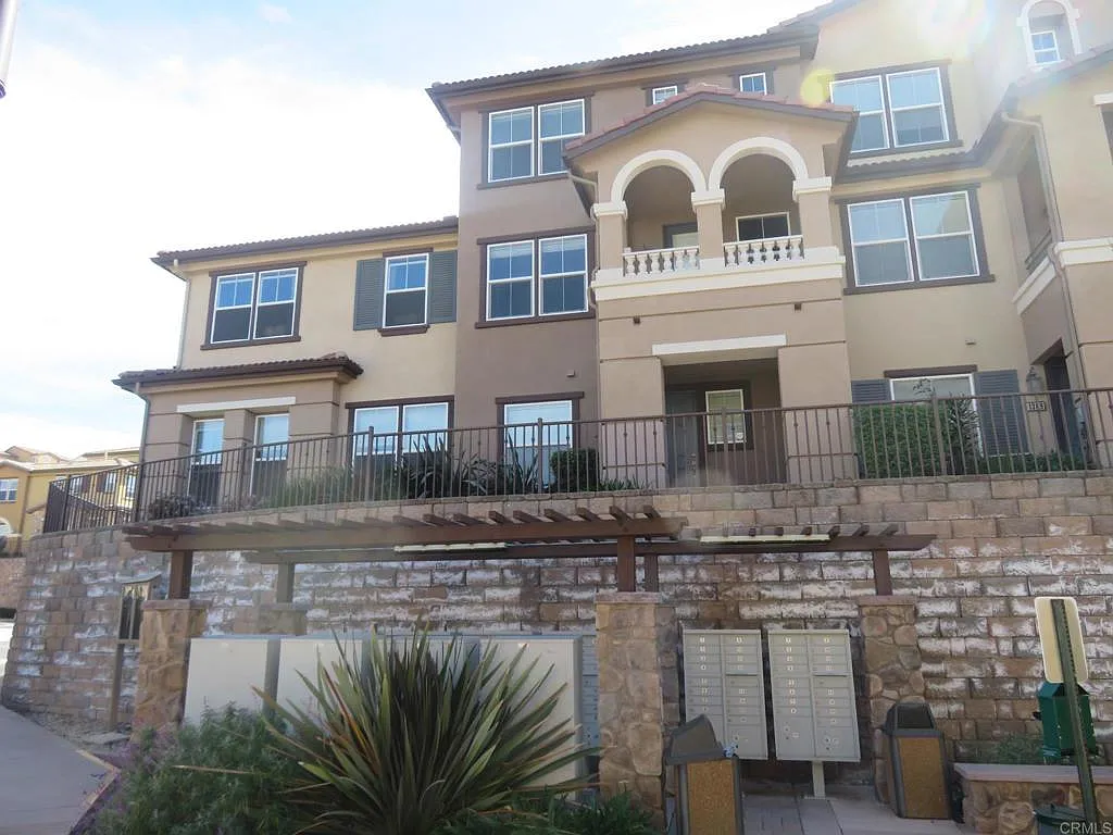 3 bed, 1537 sqft, $3,550 — Photo 1