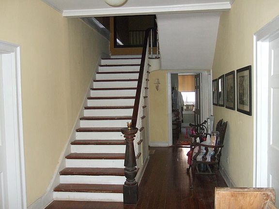 2nd image of 510 Orleans St