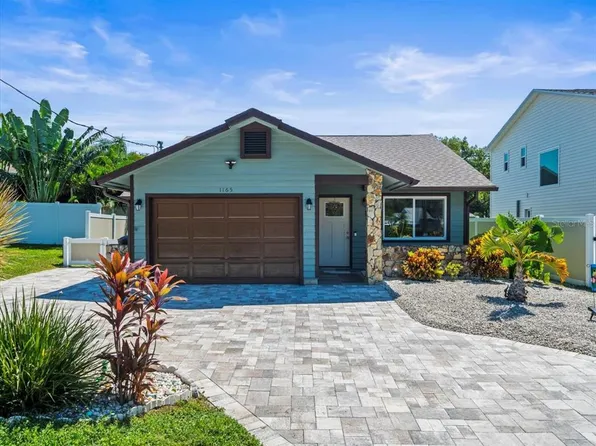1165 Falcon Dr, Dunedin, FL 34698