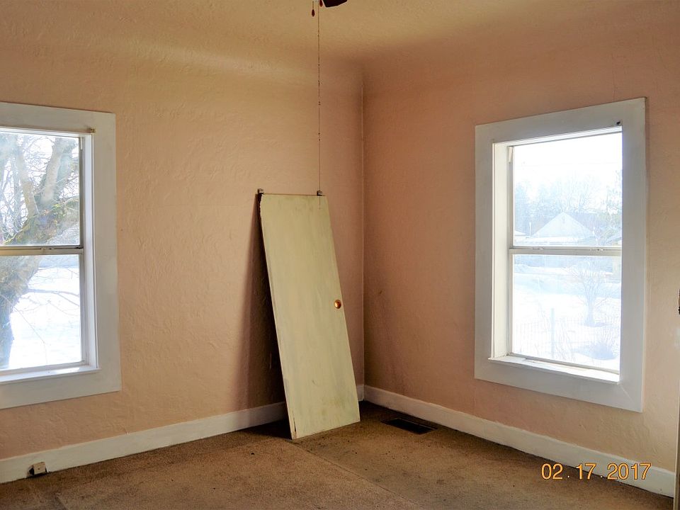 2nd image of 5001 N Altamont St
