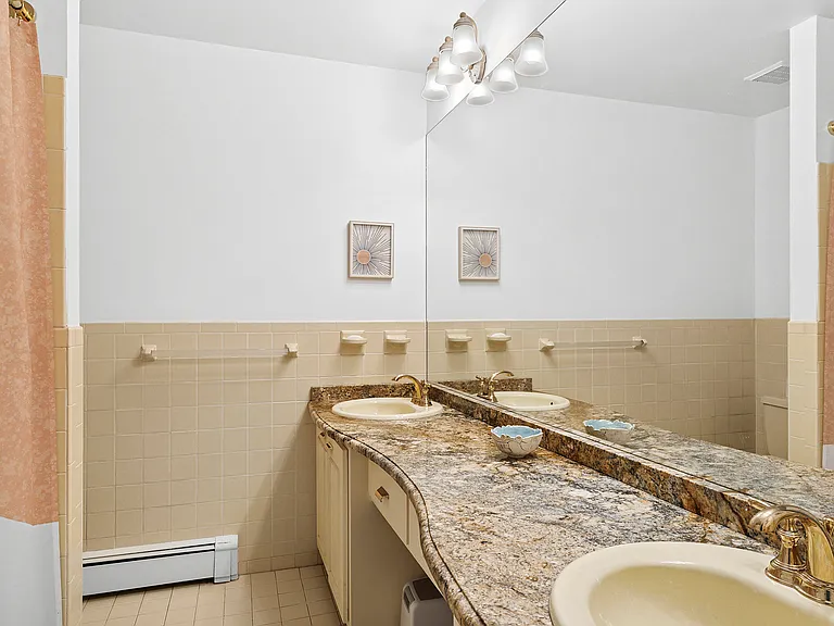 2723 Deerfield Rd — Photo 12