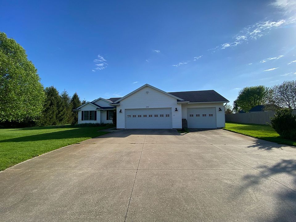 1st image of 27799 Birmingham Ct