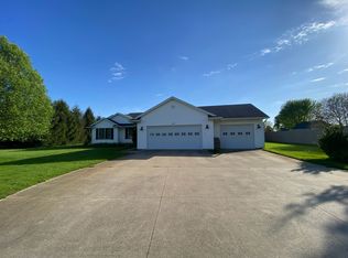 27799 Birmingham Ct, Paw Paw, MI 49079