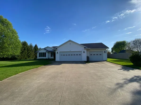 27799 Birmingham Ct, Paw Paw, MI 49079