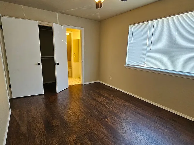 216 Justin Dr — Photo 14