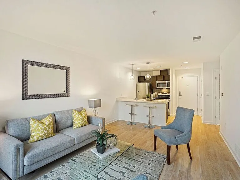 1115 H St NE #303 — Photo 1