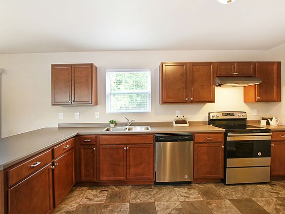 5th image of 8838 Tiburon Ln