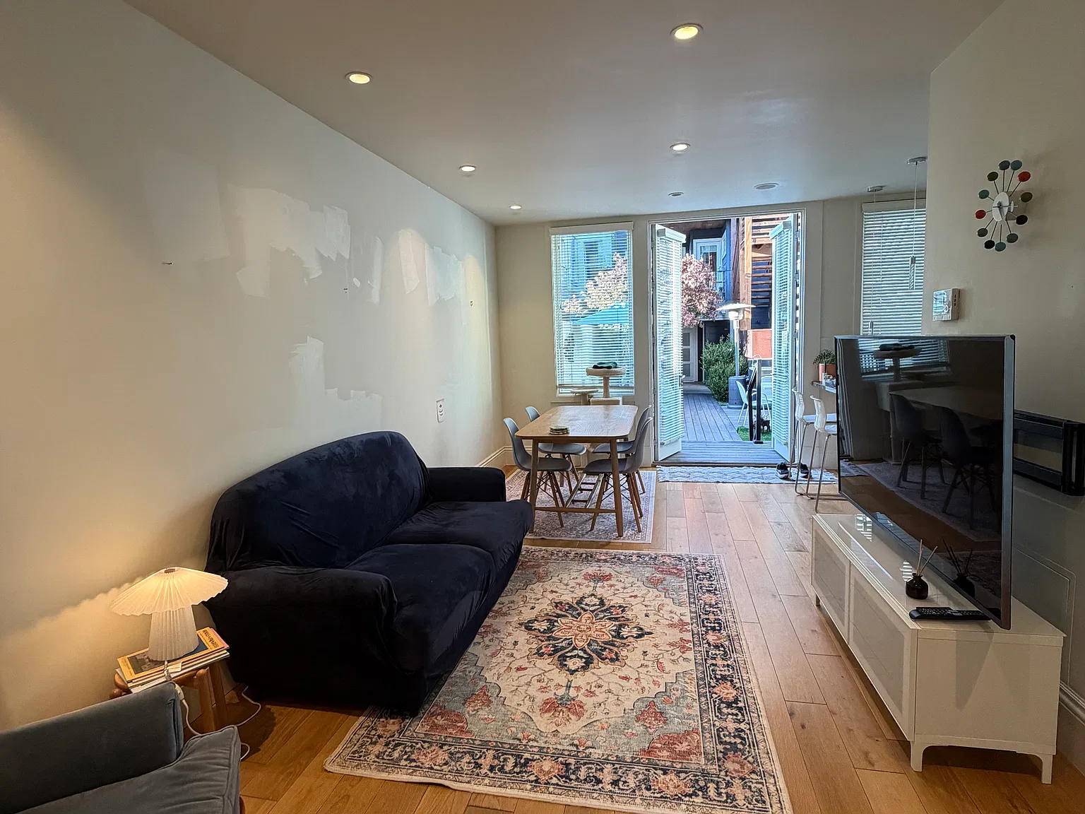 2 bed, 676 sqft, $3,200 — Photo 2