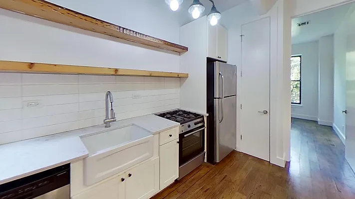 Rented by Bond New York | media 12