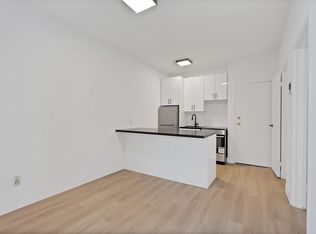 7 Thorburn Ave #202, Toronto, ON M6K1C4