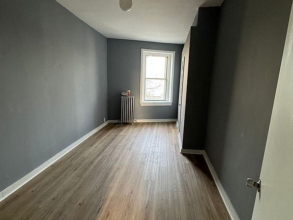 5th image of 4632 Woodland Ave APT 3F