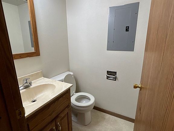 3rd image of 1611 S Walnut St APT C