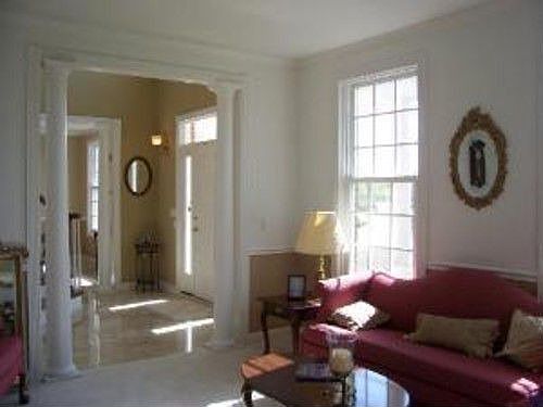 4th image of 4587 Pamela Ct