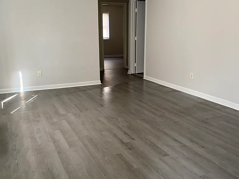 125 E Walnut St #29 — Photo 14