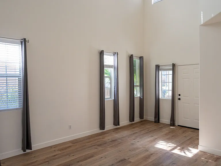15747 Roan Rd — Photo 4