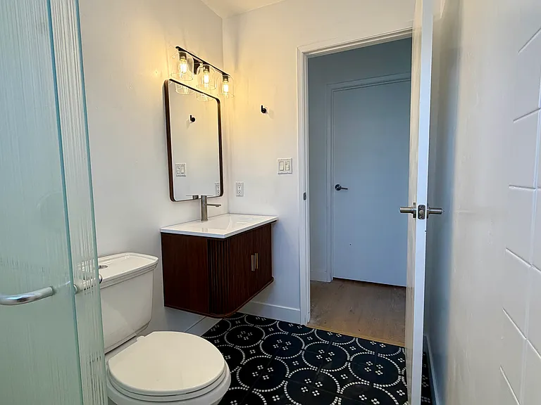4822 Chateau Dr — Photo 18
