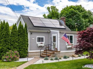 21 Baum Ave, Old Saybrook, CT 06475
