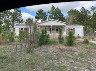 227 Old Salem Dr, Spring Lake, NC 28390