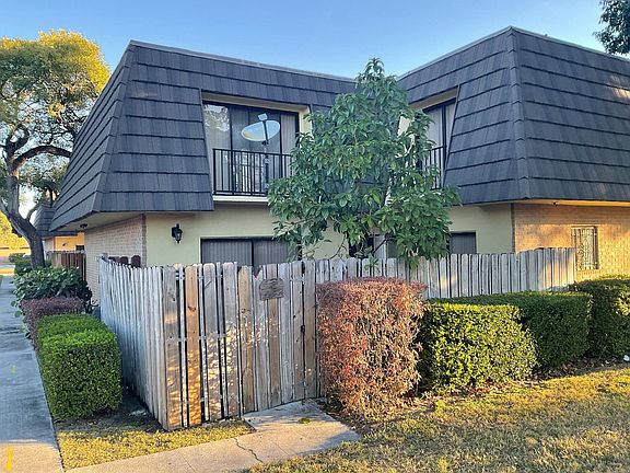 3rd image of 4561 Cherry Road #4561