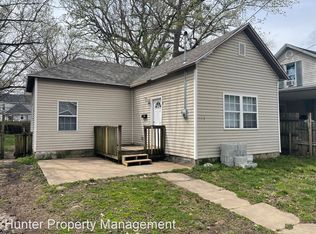 1903 N Lyon Ave, Springfield, MO 65803