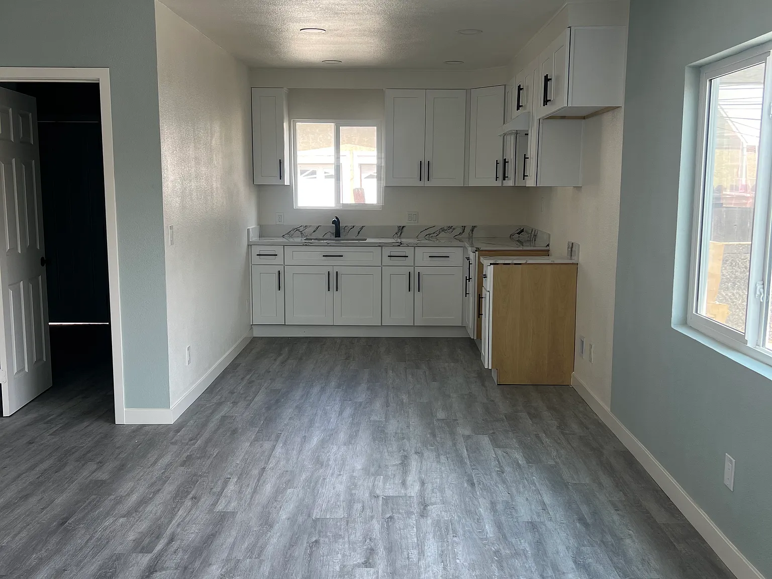 2 bed, $2,500 — Photo 3