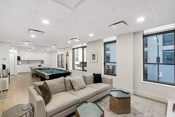 Rented by Compass | media 21