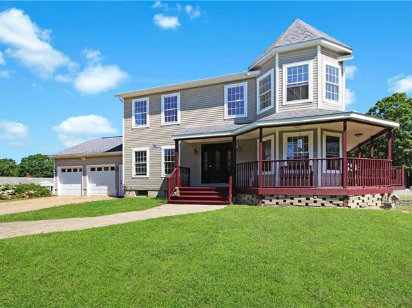 39 Moonlight Dr, Westerly, RI 02891