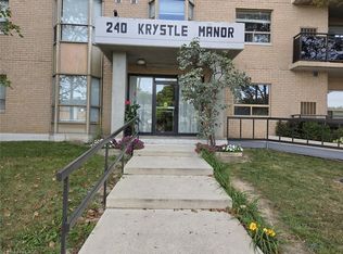 240 Quigley Rd #201, Hamilton, ON L8K5M9