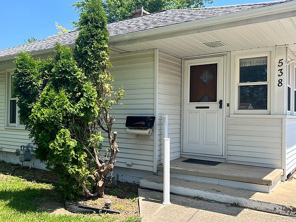 3rd image of 538 Dwight St