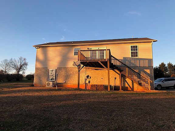 3rd image of 5835 Sparrow Dr