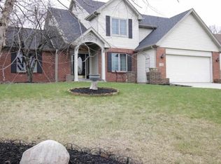 2212 Blue Harbor Dr, Fort Wayne, IN