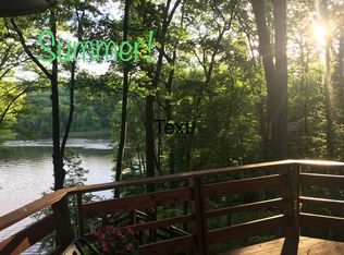 7056 Ledgewood Dr, Fenton, MI 48430